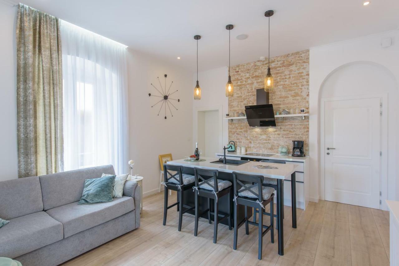 Arcus Apartment With Beautiful Terrace Сплит Екстериор снимка